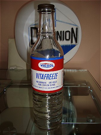 vigzol vitafreeze antifreeze bottle - click to enlarge