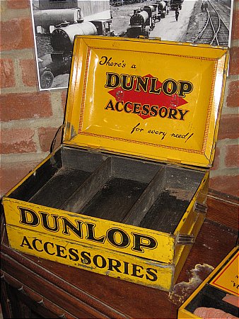 DUNLOP ACCESSORY BOX - click to enlarge