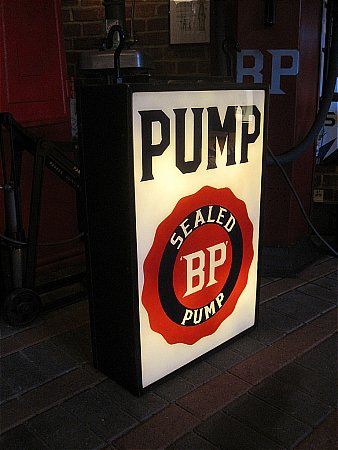 "B.P." SEALED PUMP LIGHTBOX - click to enlarge