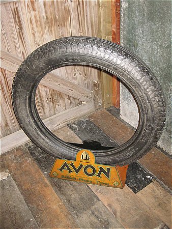 AVON TYRE STAND - click to enlarge