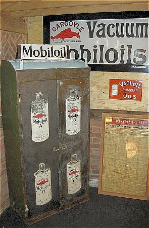 MOBIL OIL CABINET - click to enlarge