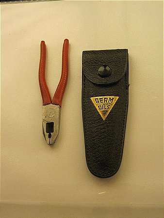 GERM OIL MINATURE PLIERS - click to enlarge