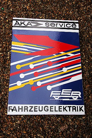 AKA SERVICE - click to enlarge