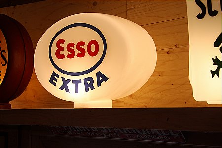 ESSO EXTRA OVAL - click to enlarge