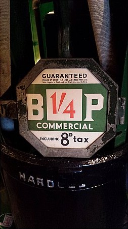 B.P. COMMERCIAL PRICE HOLDER - click to enlarge