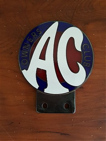 A.C. OWNERS CLUB BADGE. - click to enlarge