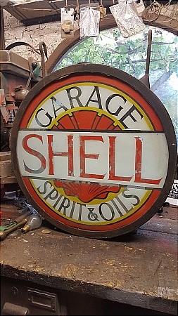 SHELL GARAGE LIGHTBOX - click to enlarge
