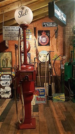 G&B T8 COIN OPERATED PUMP. - click to enlarge
