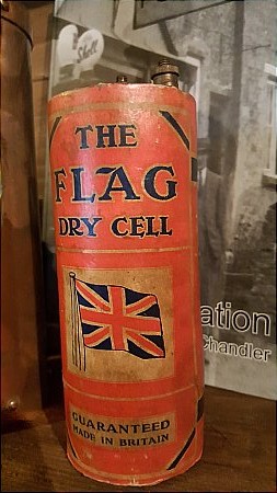 FLAG DRY CELL BATTERY. - click to enlarge