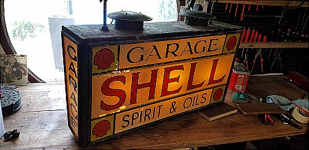 SHELL SPIRIT & OILS LIGHTBOX - click to enlarge