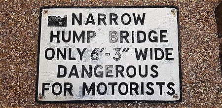 HUMP BRIDGE 6ft 3" ROAD SIGN - click to enlarge