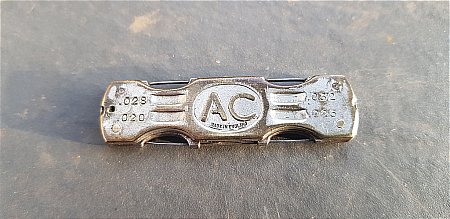 A.C. PLUGS KNIFE - click to enlarge