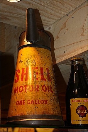 SHELL GALLON POURER - click to enlarge