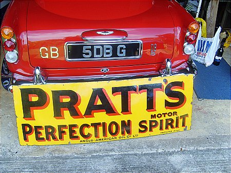 pratts enamel sign - click to enlarge