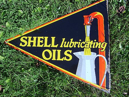 shell pennant - click to enlarge