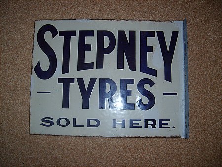 tyre sign - click to enlarge