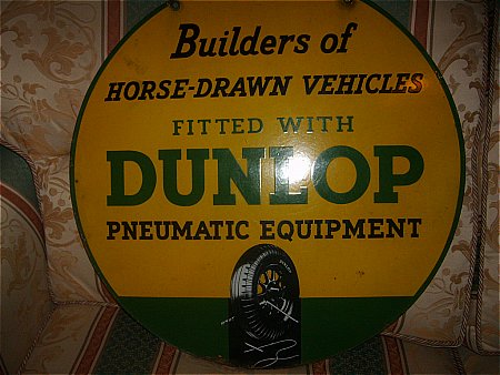 tyre sign - click to enlarge