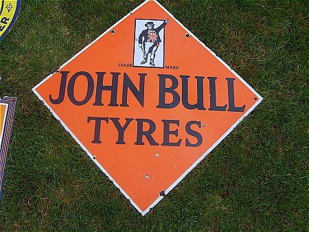 tyre sign - click to enlarge