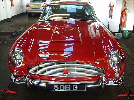 Aston martin db5 - click to enlarge