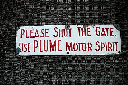 Sign, Shut the Gate Plume - click to enlarge