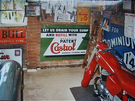 Gary Garage - click to enlarge