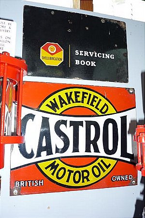 Sign, Castrol small - click to enlarge