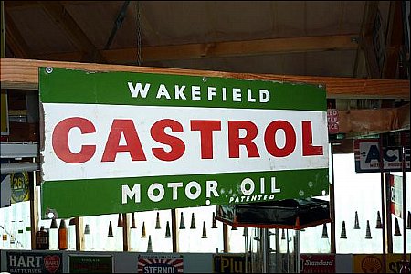 Sign, Castrol Wakefield med - click to enlarge