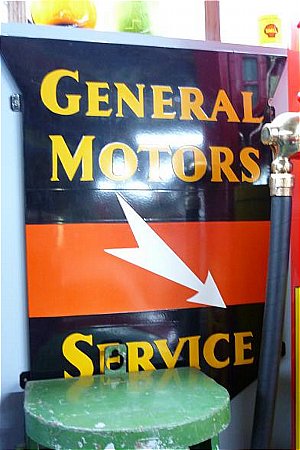 Sign, General Motors Service - click to enlarge