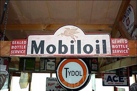 Sign, Mobiloil sealed bottle - click to enlarge