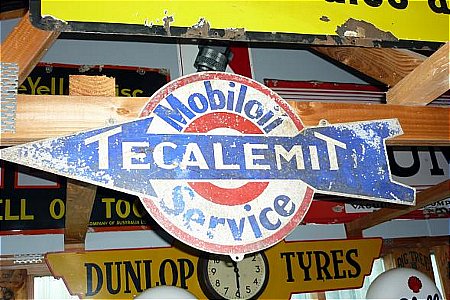 Sign, Mobiloil Tecalemit - click to enlarge