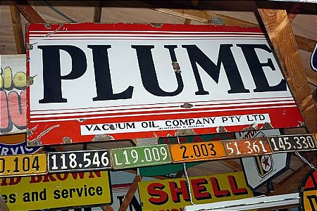 Sign, Plume 2 - click to enlarge