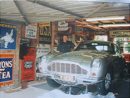 Garys Garage - click to enlarge