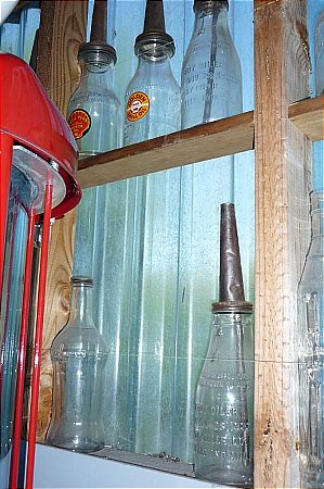 Bottles, US - click to enlarge