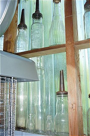 Bottles, US - click to enlarge