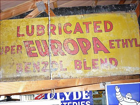 Sign, Europa benzol blend. - click to enlarge