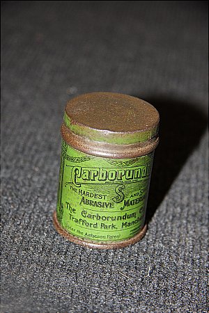 CARBORUNDUM PASTE - click to enlarge