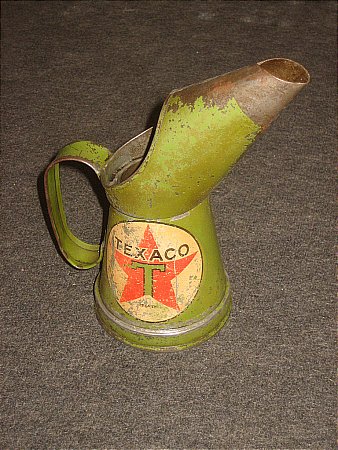 TEXACO PINT POURER - click to enlarge