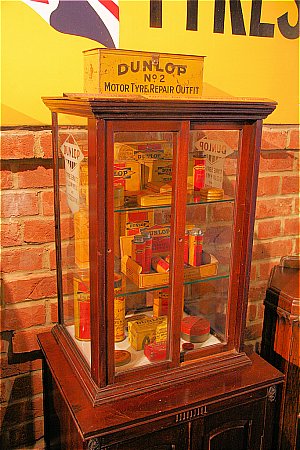 DUNLOP GLASS CABINET - click to enlarge