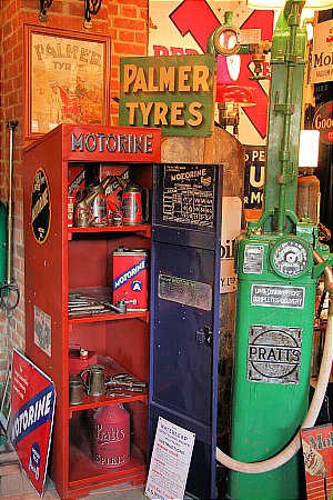 MOTORINE CABINET - click to enlarge