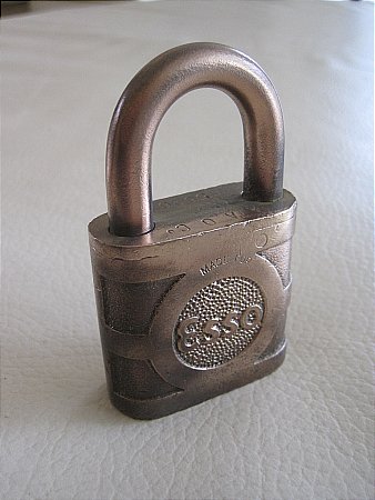 ESSO BRASS PADLOCK - click to enlarge