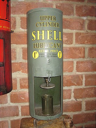 SHELL UPPER CYLINDER LUBRICANT DISPENSER. - click to enlarge