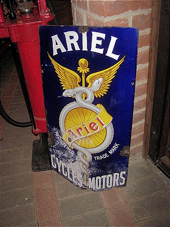 ARIEL CYCLES & MOTORS - click to enlarge