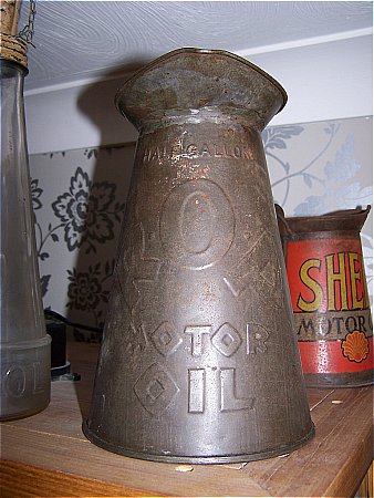 russian oil products oil pourer - click to enlarge