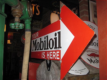 MOBILOIL ARROW - click to enlarge