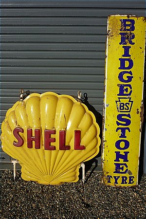 Sign, Bridgestone, Shell - click to enlarge