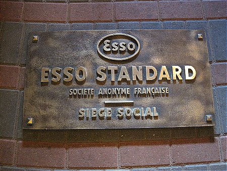 ESSO BRASS WALL PLAQUE - click to enlarge