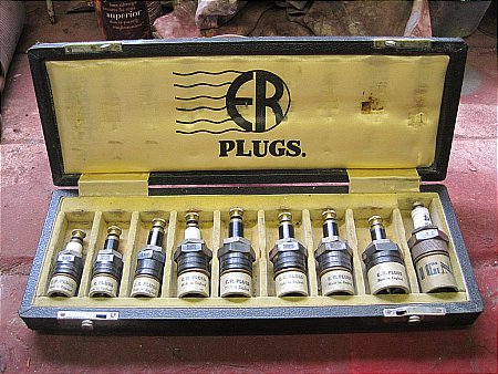 E.R. PLUGS SALESMAN'S SAMPLE SET - click to enlarge