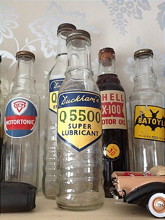duckhams q5500 oil bottle - click to enlarge