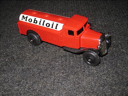 MOBIL TOY TANKER - click to enlarge