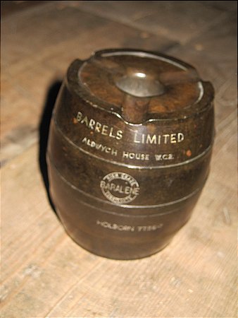 BARALENE BAKELITE BARREL ASHTRAY. - click to enlarge